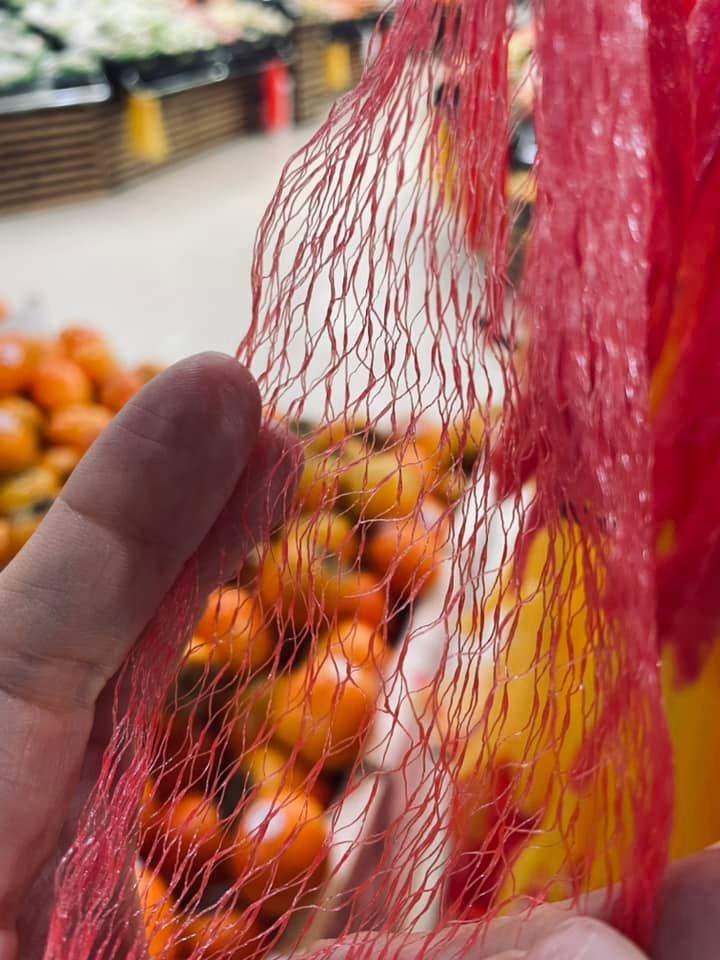 Заборона платискових пакетів в Україні, Ультрамаркет обійшов закон dqxikeidqxitkant