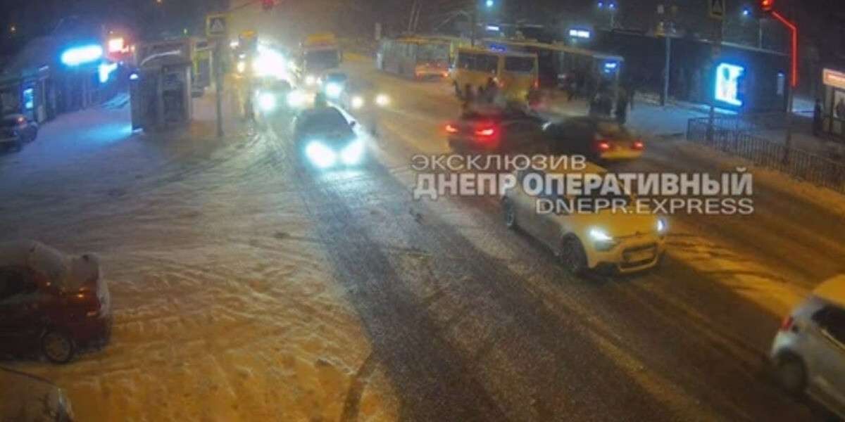 Напротив ТЦ Terra произошло ДТП dqxikeidqxitkant