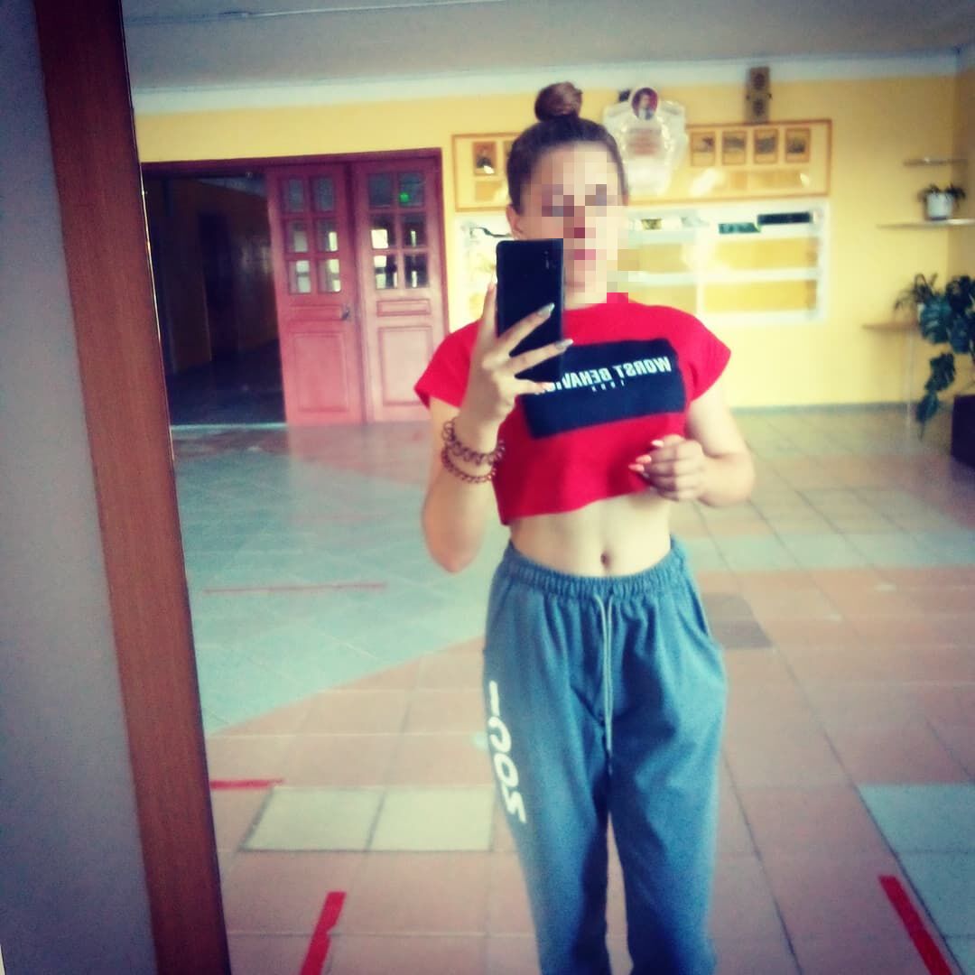 Анастасия учится в школе