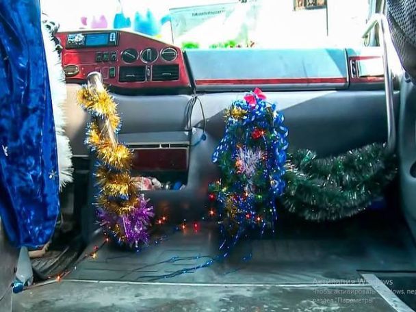 Новогодняя маршрутка в Днепре. / ©