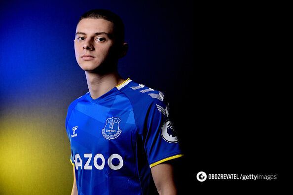 Виталий Миколенко перешел в "Эвертон".