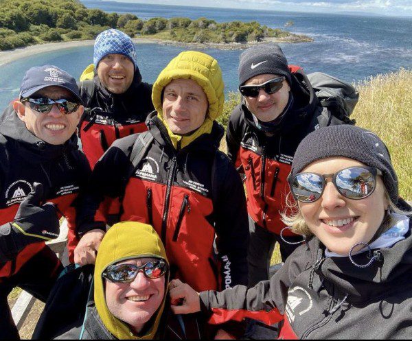 Украинская экспедиция из Днепра взошла на самую высокую точку в Антарктиде dqxikeidqxiqqeant