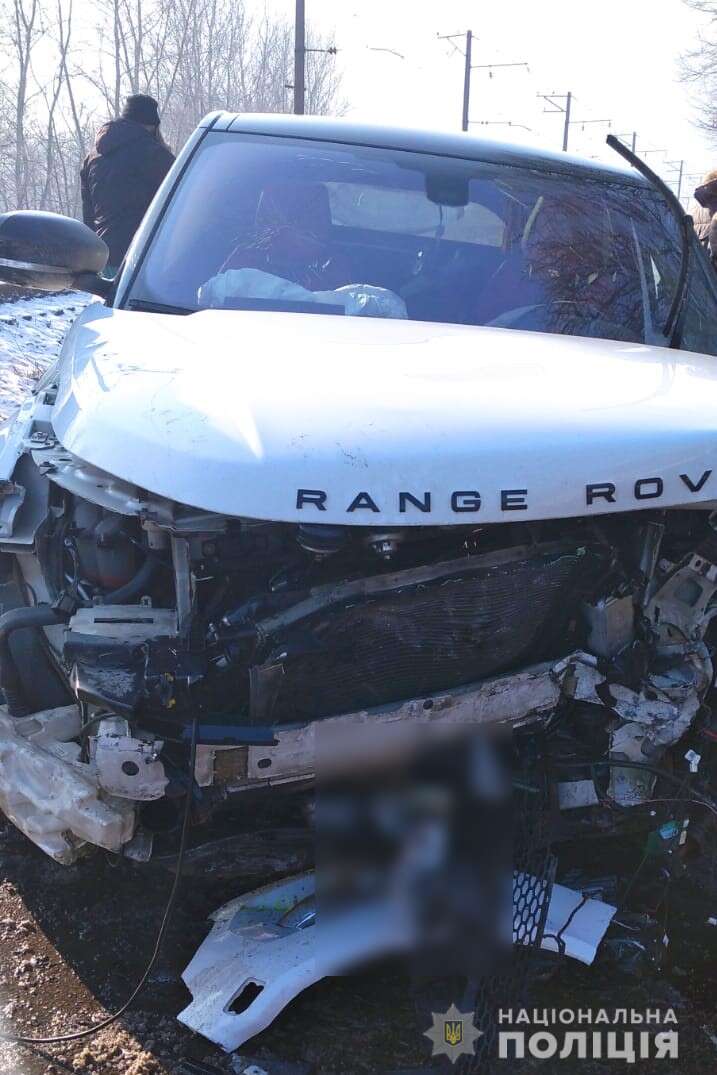 Машина вылетела на встречку. dqxikeidqxiqqeant