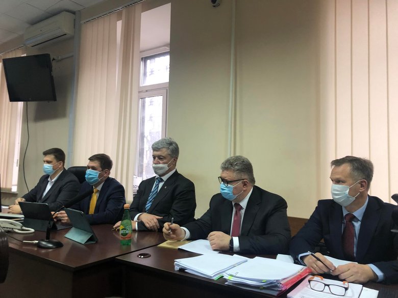 Печерский суд начал рассмотрение ходатайства об избрании меры пресечения Порошенко 05