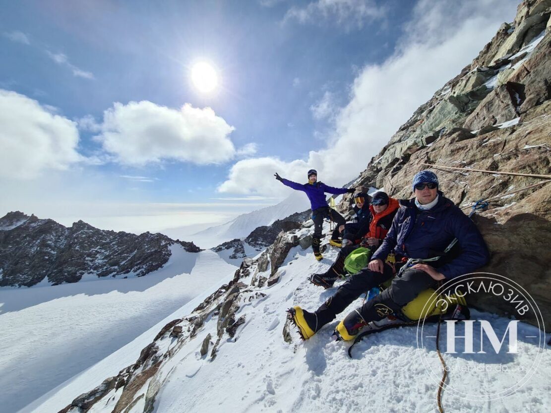 Стали известны подробности покорения украинцами самой высокой точки Антарктиды dqxikeidqxitkant