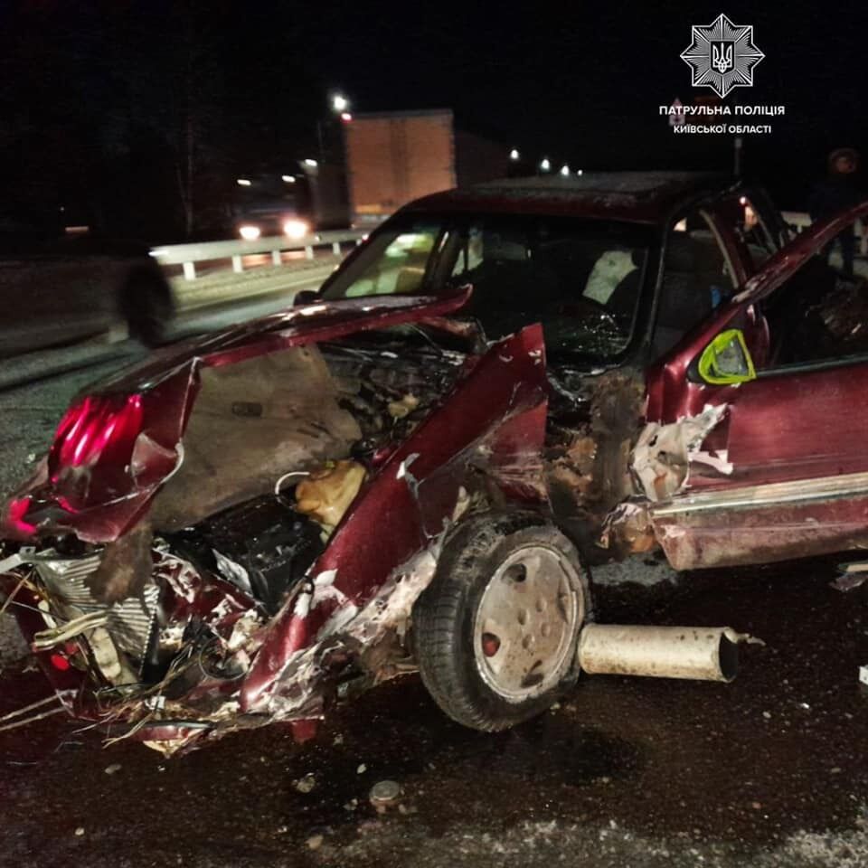 Opel Vectra сильно повреждена