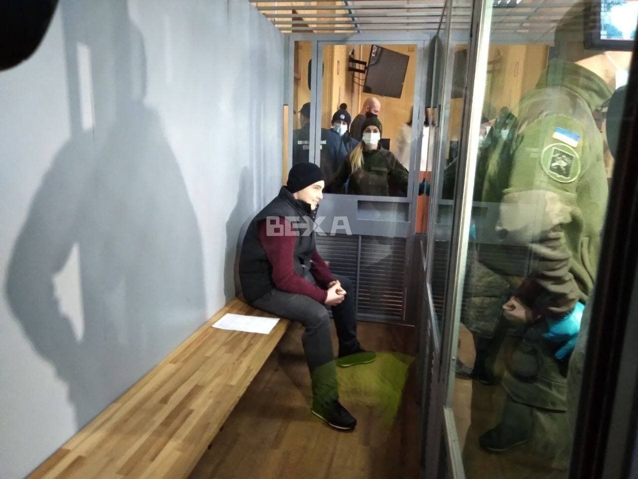 Микола Харківський посміхається у залі суду dqxikeidqxiqqeant