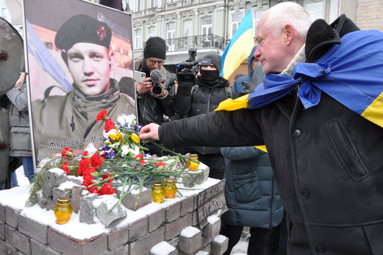 Память первых погибших Героев Небесной Сотни почтили в Киеве 16