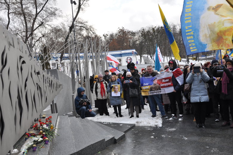 Память первых погибших Героев Небесной Сотни почтили в Киеве 28