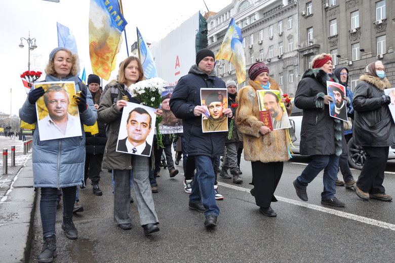 Память первых погибших Героев Небесной Сотни почтили в Киеве 09