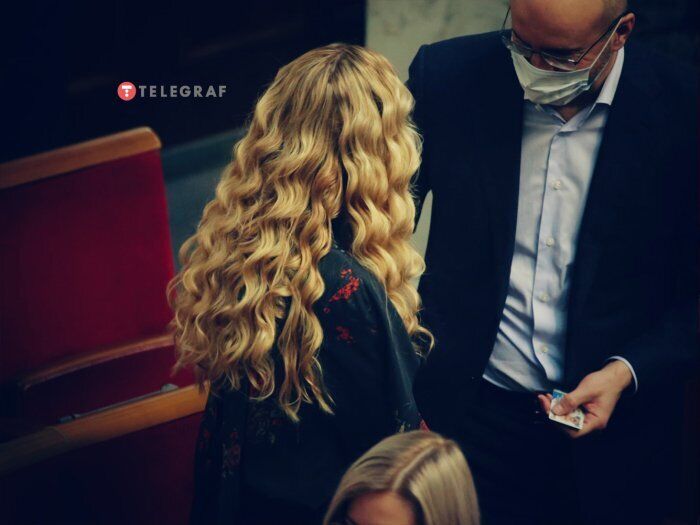 Скороход покрасила русые волосы в блонд и сменила прическу dqxikeidqxitkant