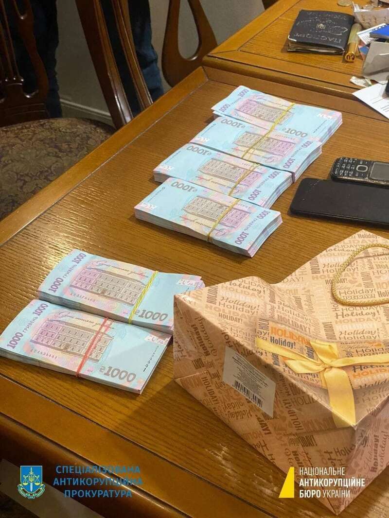 Нардепа поймали на получении взятки.