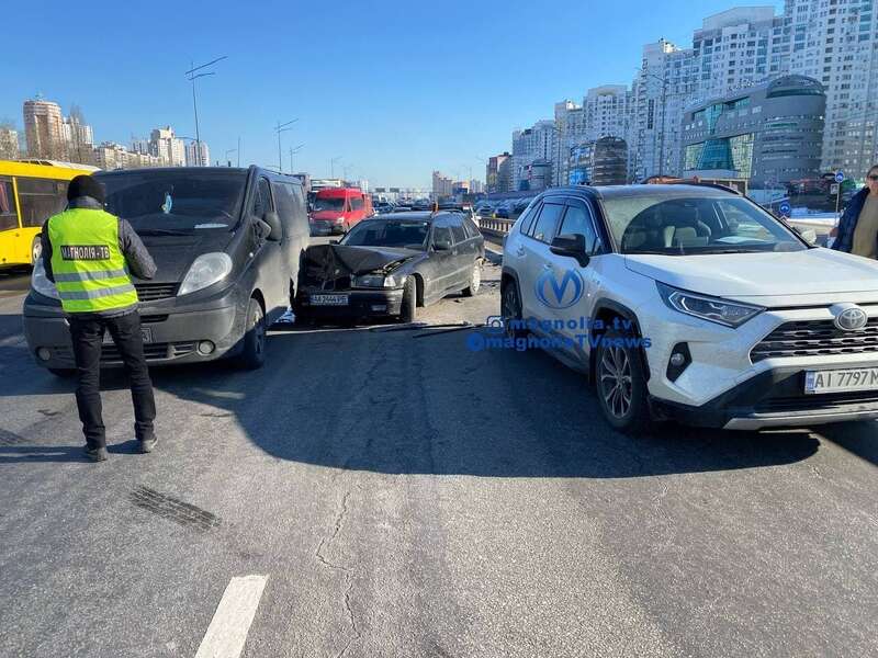 Авария произошла в Дарницком районе. dqxikeidqxiqqeant