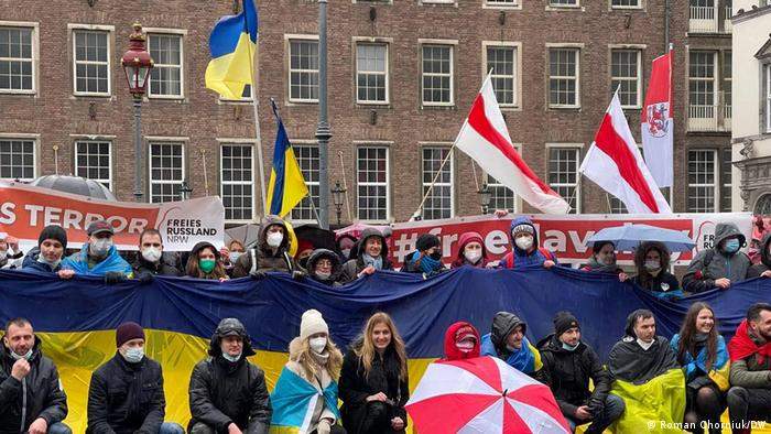 Сотні людей вийшли на акції на підтримку України в різних містах Німеччини dqxikeidqxiqqeant