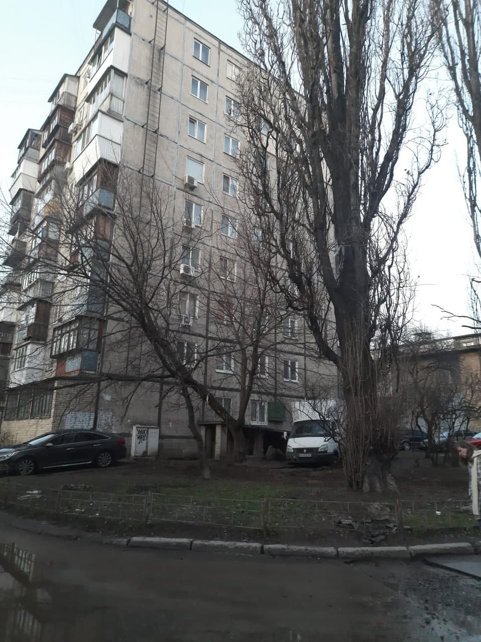 В Киеве машина "героя парковки" застряла в грязи: смотрите, как работает "карма" dqxikeidqxiqqeant