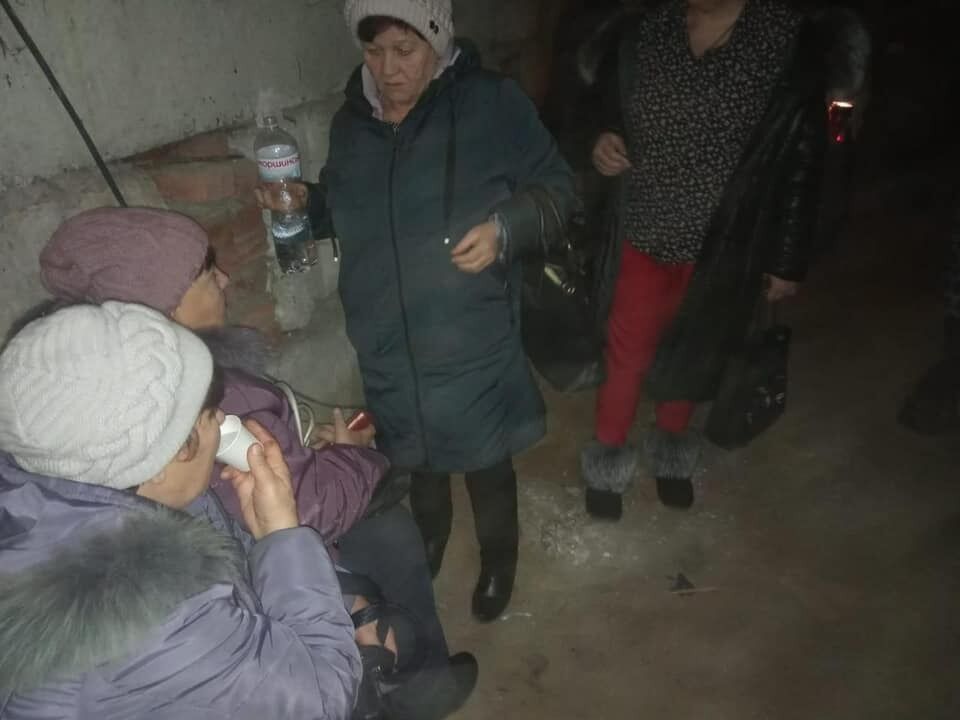 Люди вынуждены укрываться в подвалах