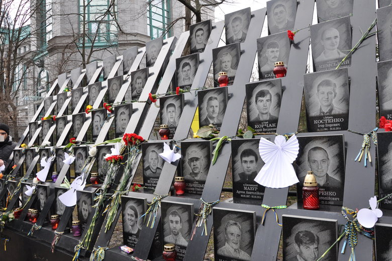 Ангелы памяти и панихида: в Киеве почтили память погибших в Революции Достоинства 34