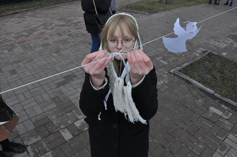 Ангелы памяти и панихида: в Киеве почтили память погибших в Революции Достоинства 52