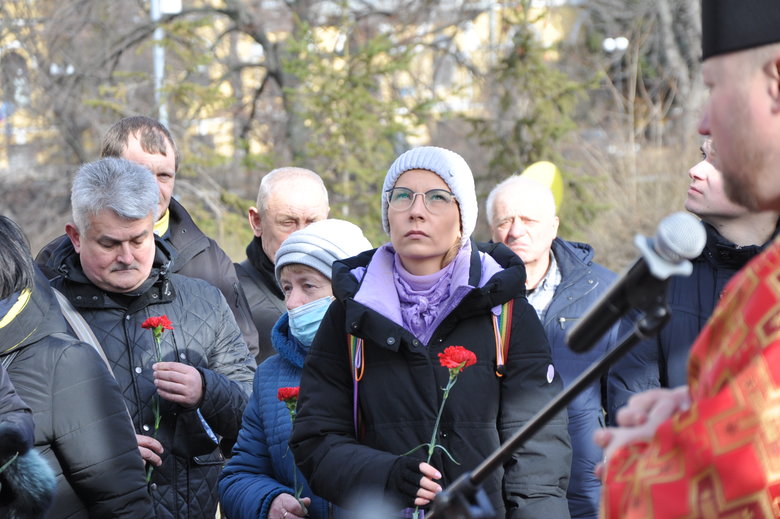Ангелы памяти и панихида: в Киеве почтили память погибших в Революции Достоинства 16