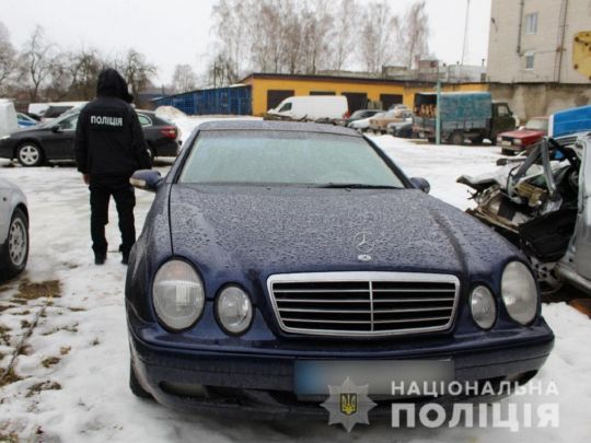 Мерседес dqxikeidqxiqqeant