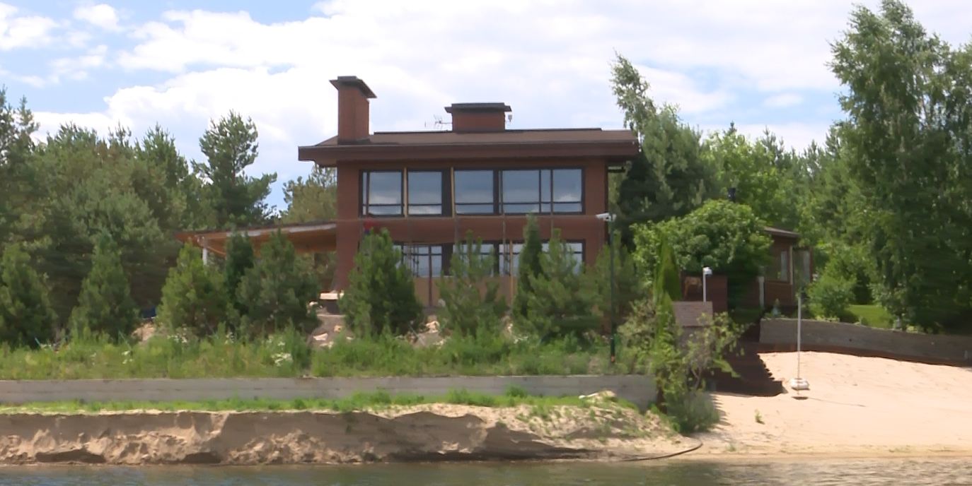 13 будинок юрєва на березі