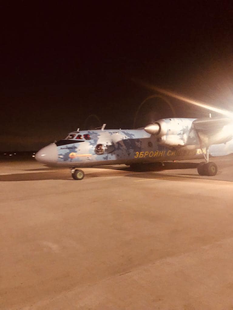 Самолет доставил помощь от Латвии: боеприпасы и ПЗРК Stinger, – Резников 01 dqxikeidqxiqqeant