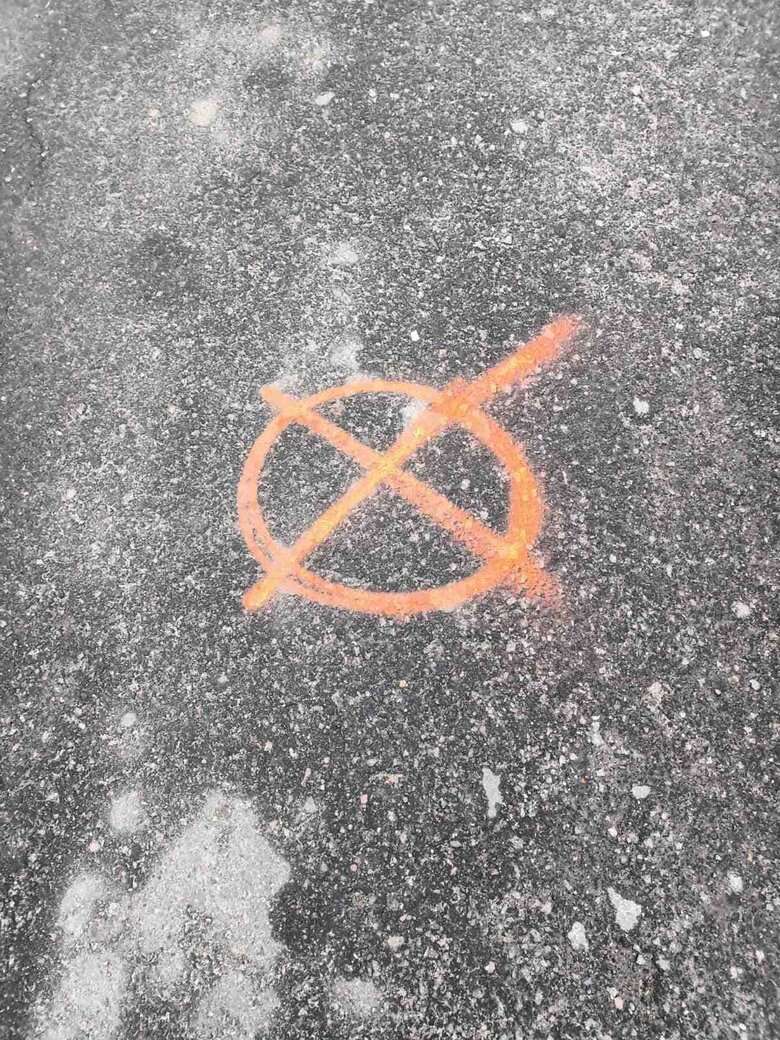 Полиция Киевщины показала знаки, используемые диверсантами для информирования армии РФ 03