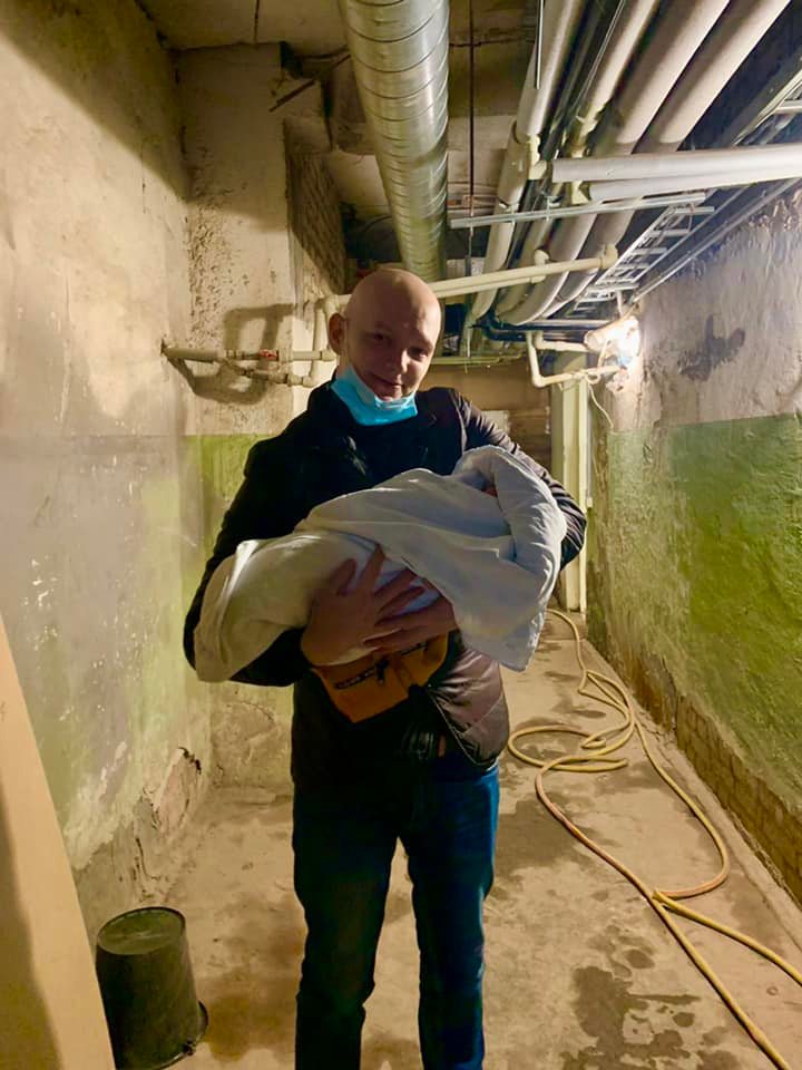 Під гуркіт та завивання сирен: У бомбосховищі столичного пологового будинку народилася дівчинка 01 dqxikeidqxitkant