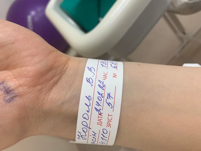 Під гуркіт та завивання сирен: У бомбосховищі столичного пологового будинку народилася дівчинка 03