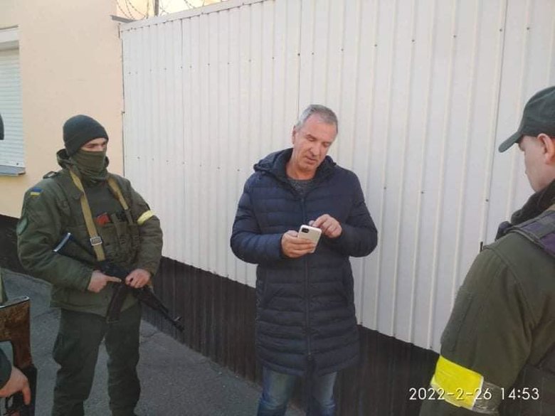 Задержан диверсант, фотографировавший военные объекты 02