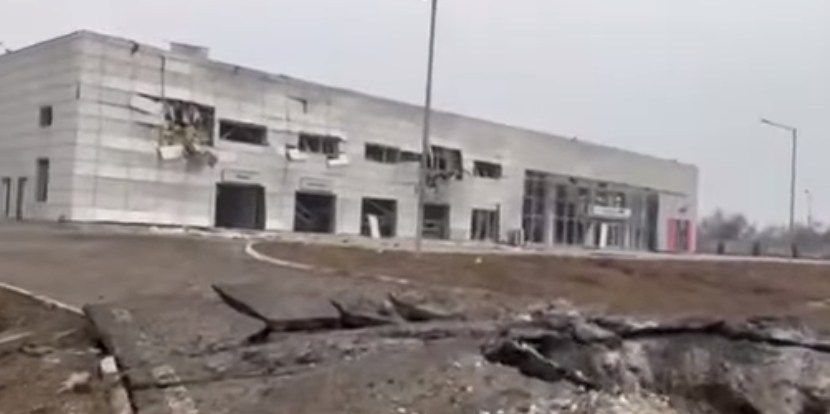 Российская крылатая ракета уничтожила автосалон BMW в Николаеве dqxikeidqxiqqeant