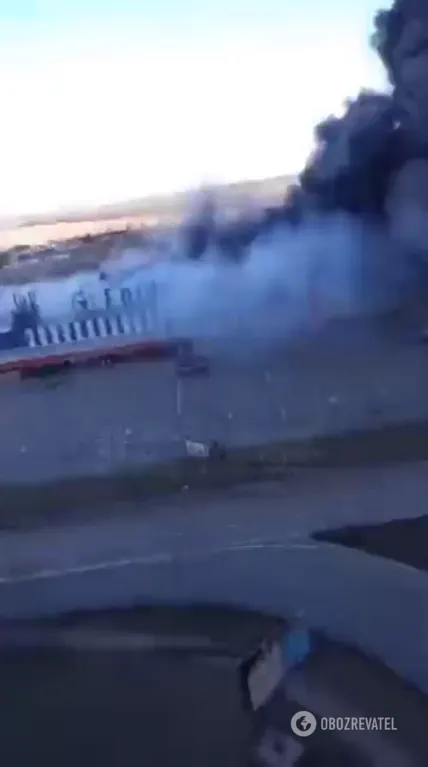 Загорелся большой гипермаркет