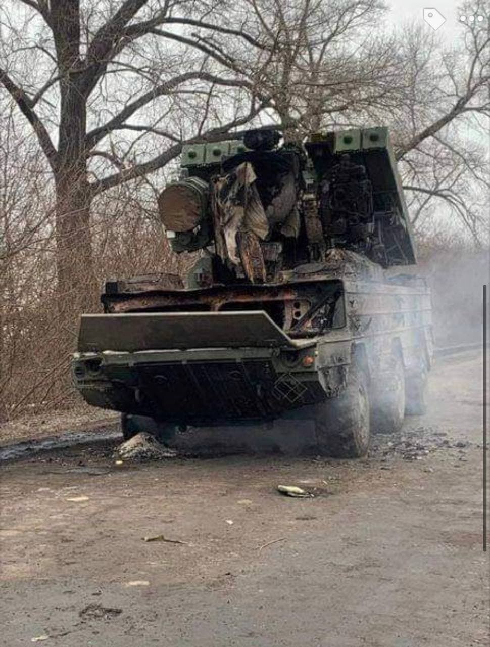 Уничтожена "Оса" и БТРы: под Тростянцом разгромили колонну оккупантов. Фото dqxikeidqxitkant