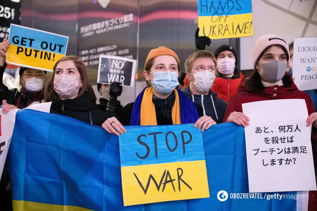 Японцы вышли на митинг против войны украинцев с русскими нацистами (24 февраля 2022). dqxikeidqxiqqeant
