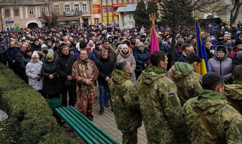 Героя Украины Виталия Скакуна провели в последний путь в Тернопольской области 01 dqxikeidqxiqqeant