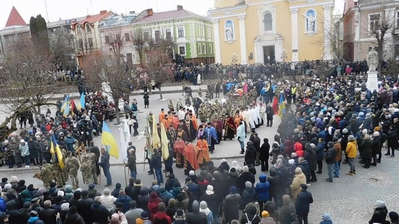 Героя Украины Виталия Скакуна провели в последний путь в Тернопольской области 04