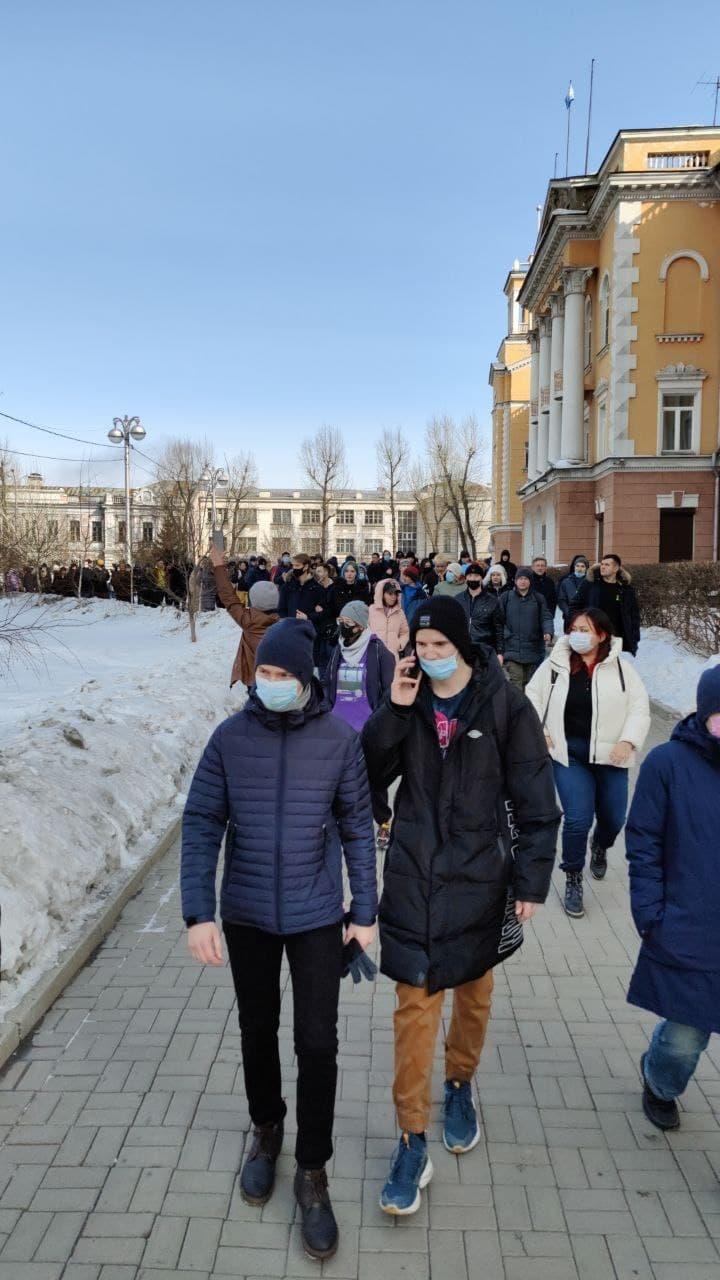 Протести в Росії проти війни: затримано майже 700 людей 04