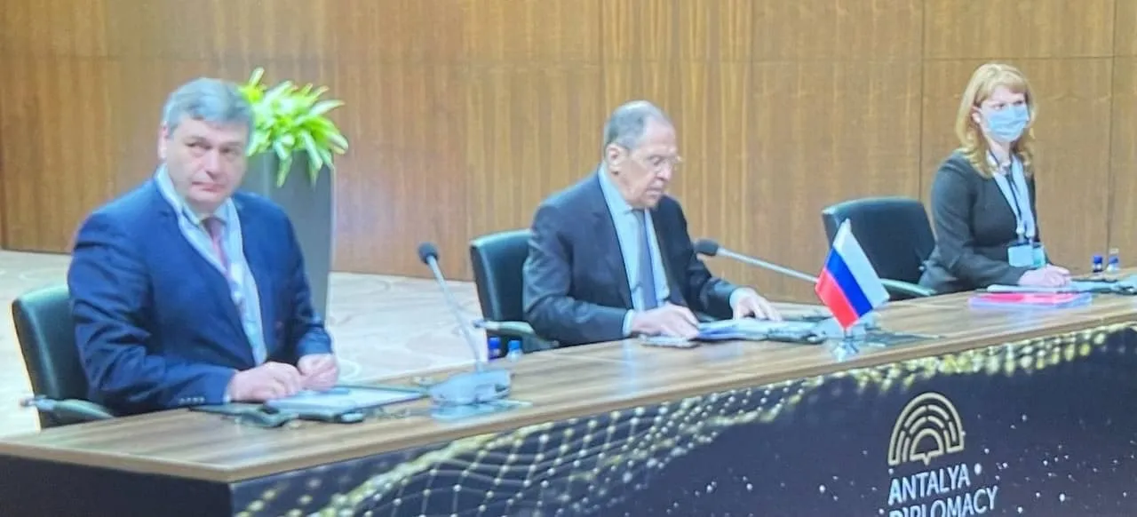 Первые фото с переговоров в Анталии