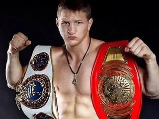 Владимир Минеев в свое время выиграл чемпионат мира по кикбоксингу dqxikeidqxiqqeant