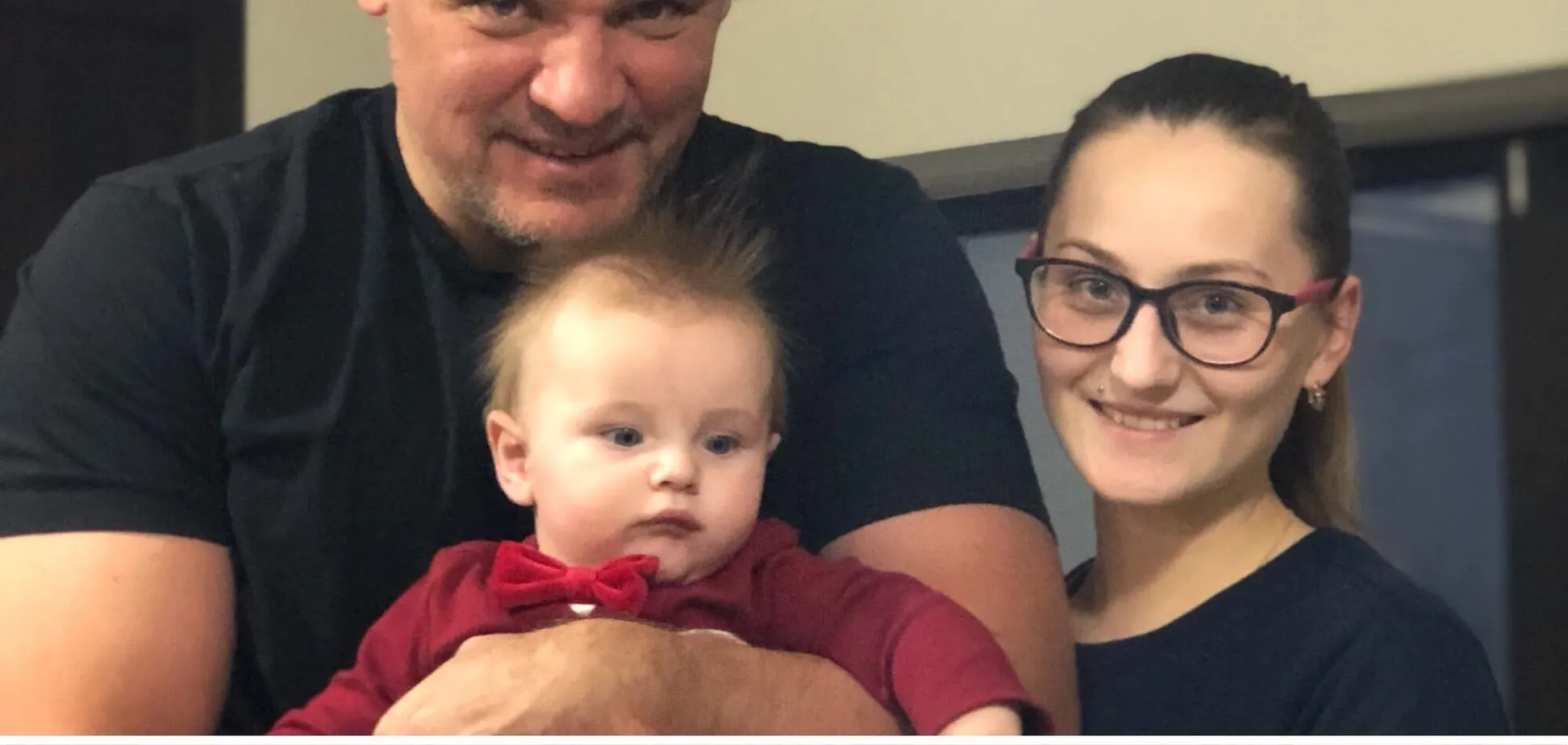 Путинские мрази убили мою дочь в Мариуполе, дом расстреляли из танка dqxikeidqxiqqeant