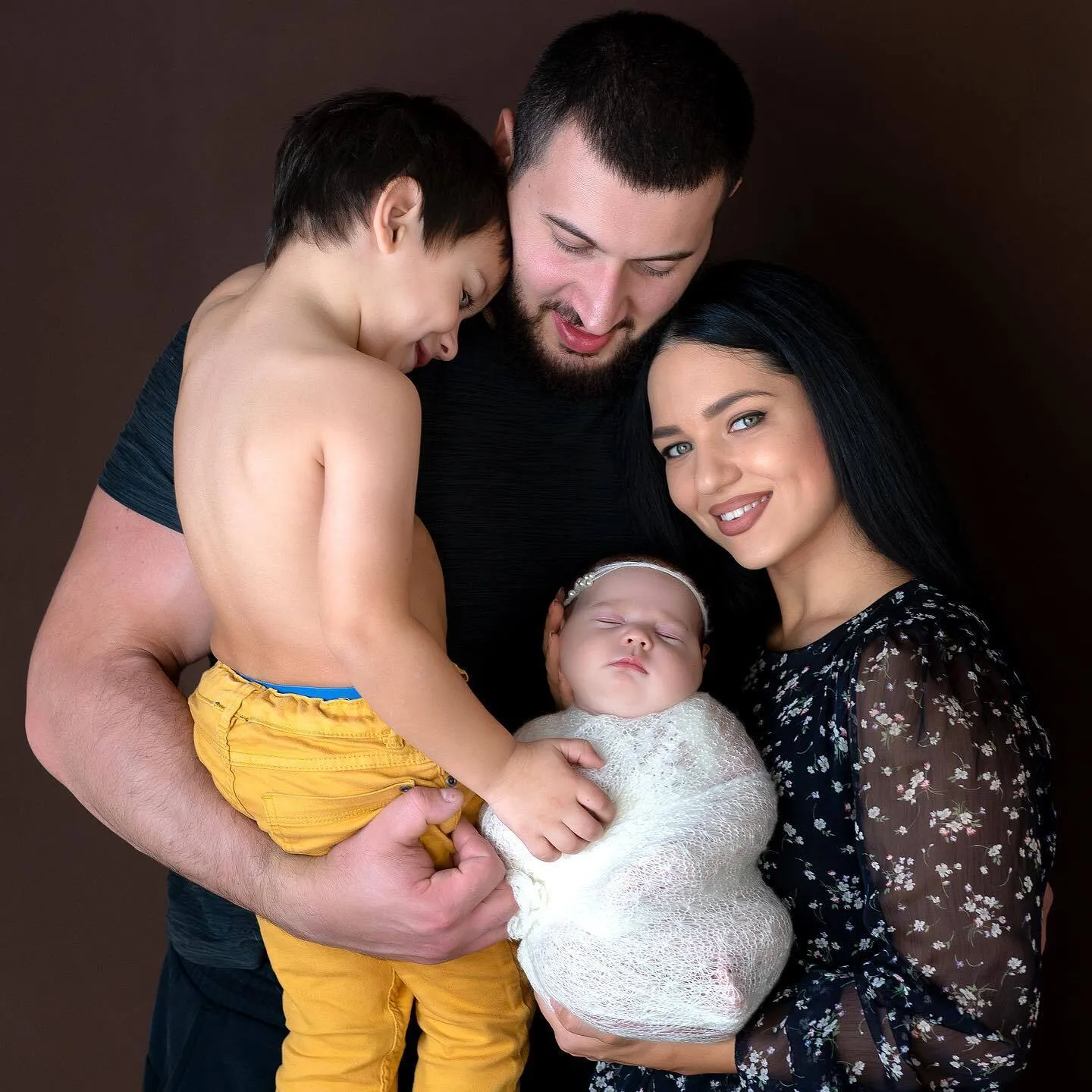 Александра Тарасова с семьей