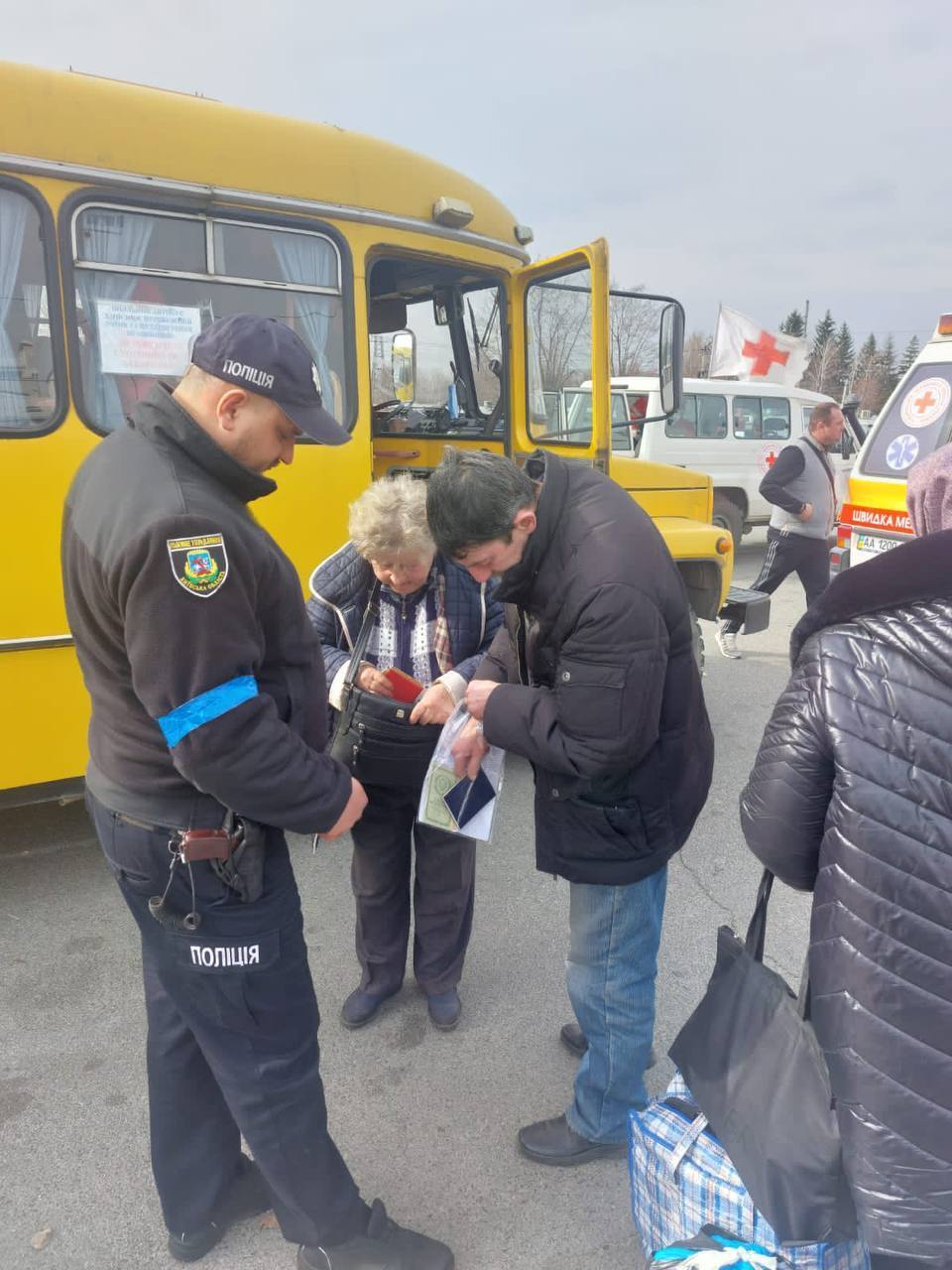 В безопасное место вывезли 150 человек.