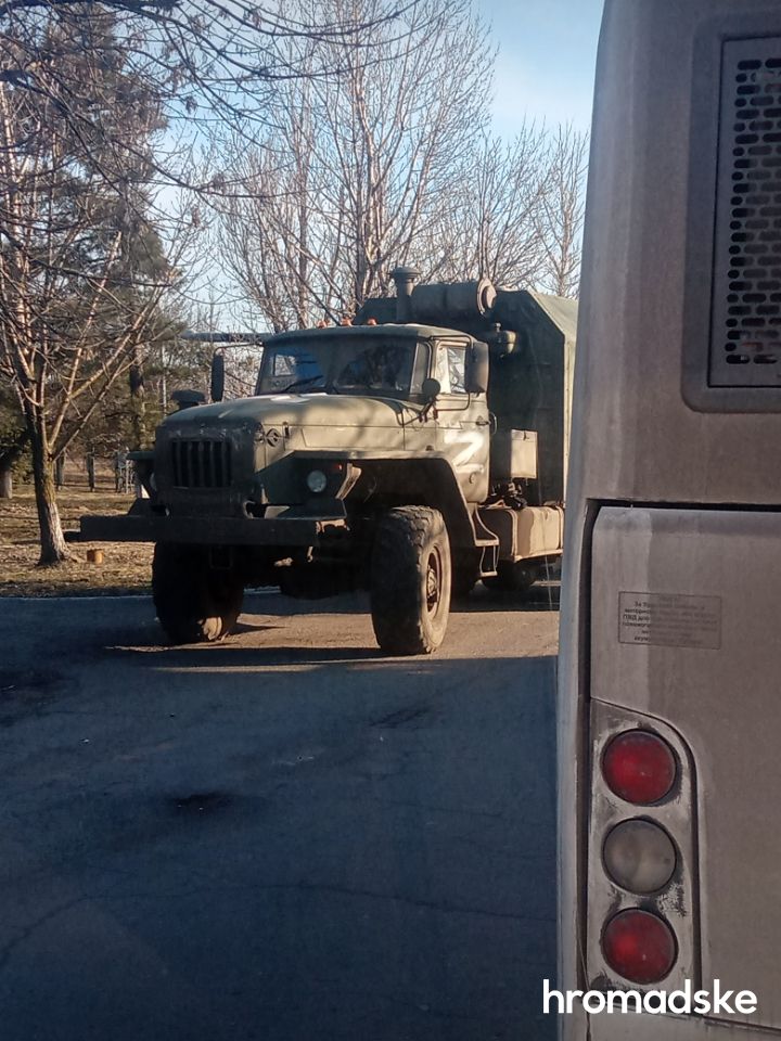 На території бердянської колонії наразі розташована база окупантів, де вони зберігають чимало одиниць техніки