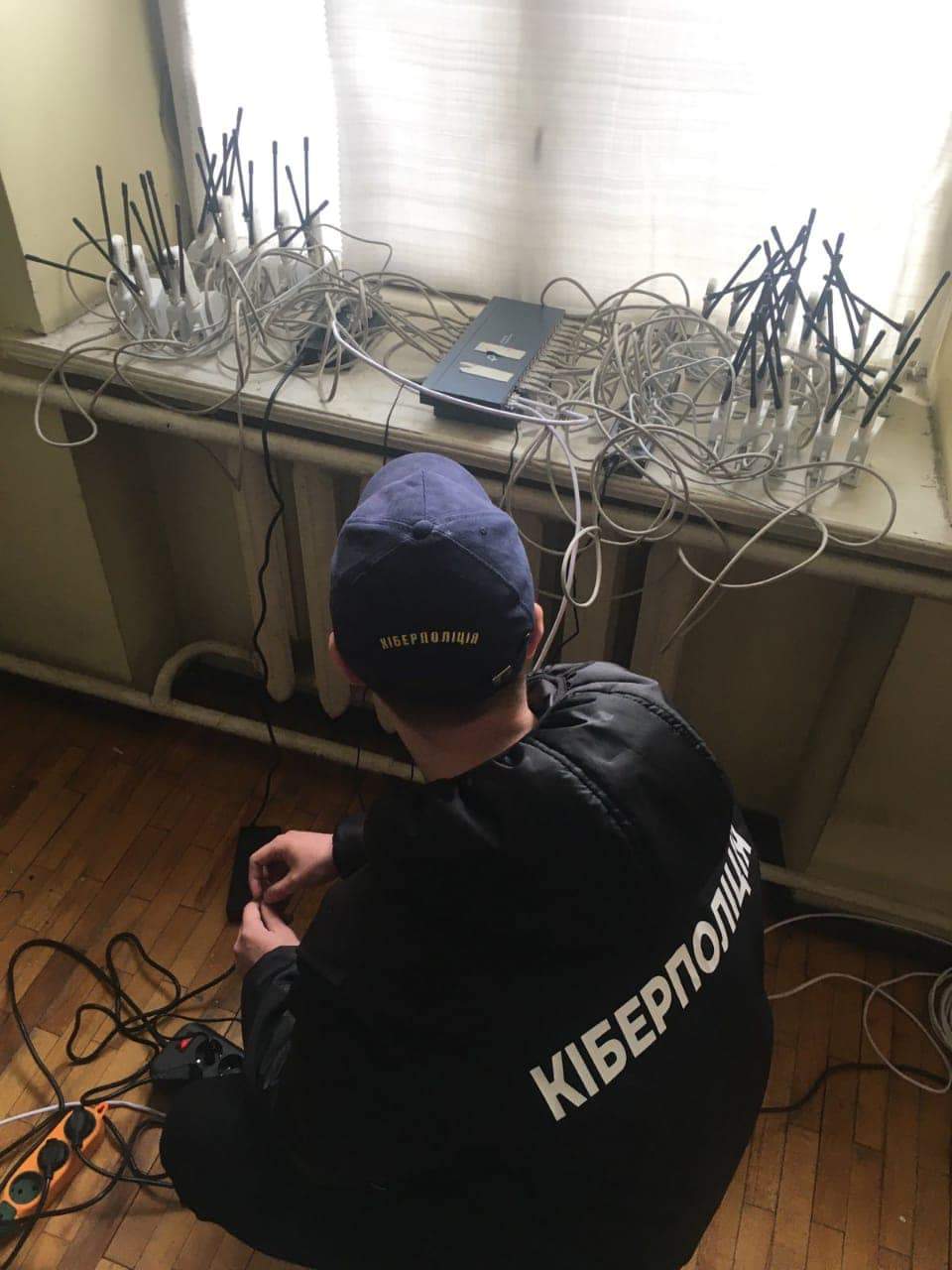 Поліція Шахрайство Зрада Війна Чернівці 8 квітня 2022 Поліція Шахрайство Зрада Війна Чернівці 8 квітня 2022 dqxikeidqxitkant