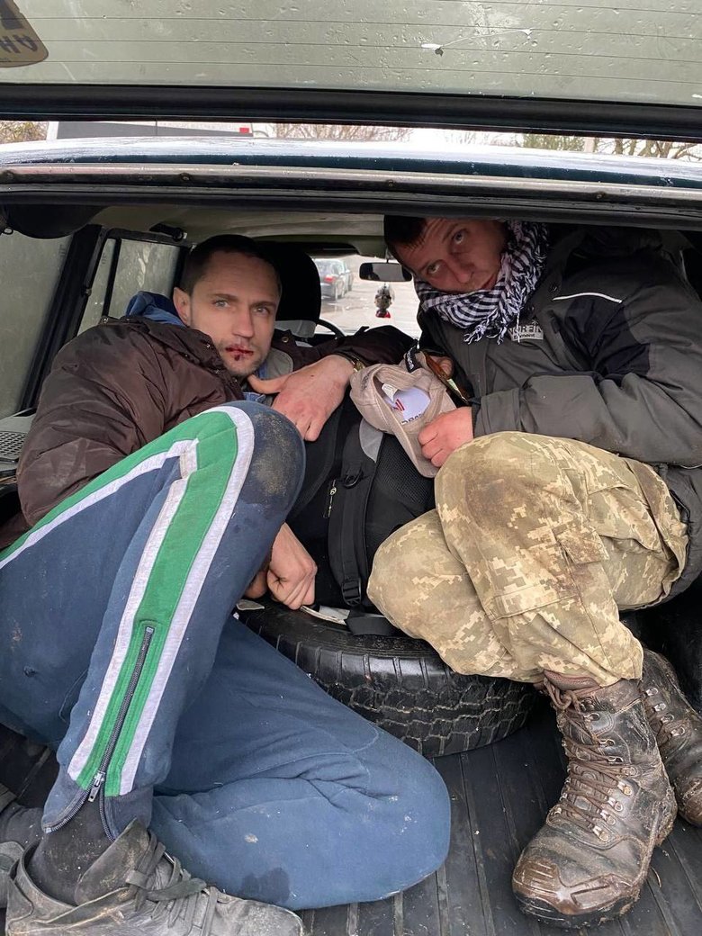 Двух мародеров задержали в Чернигове 01 dqxikeidqxiqqeant