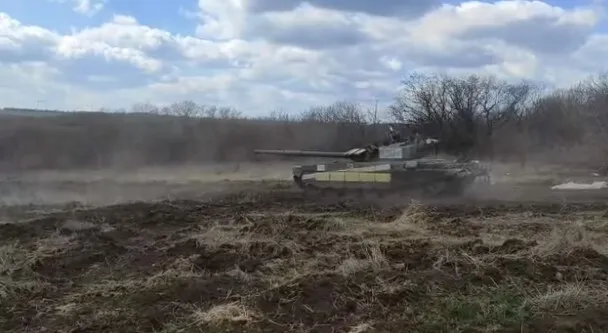 ВСУ захватили у врага трофейный танк dqxikeidqxiqqeant