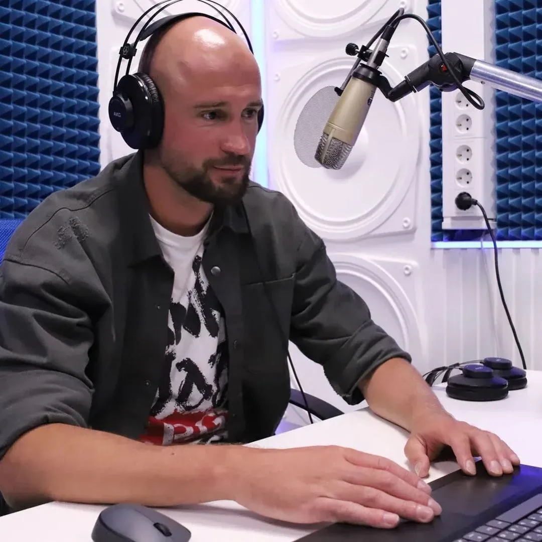 Александр Лесун на радио.