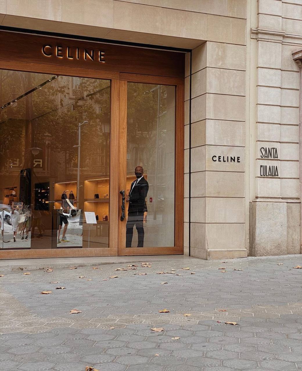  Celine       . dqxikeidqxiqqeant