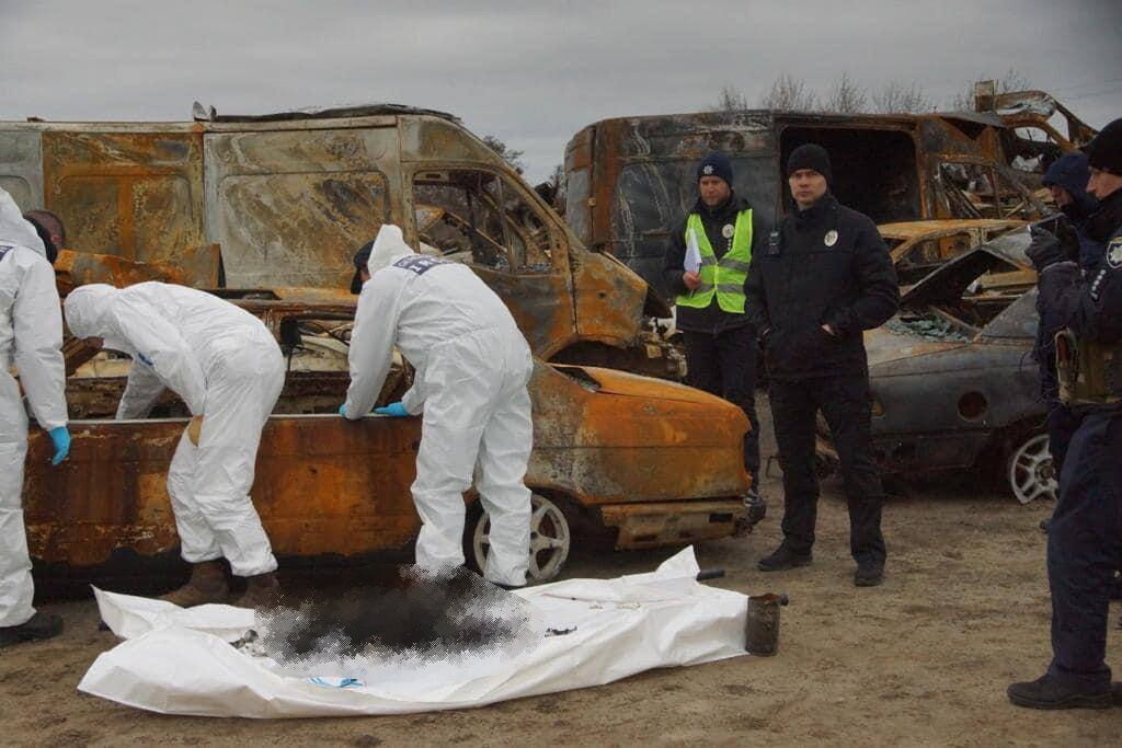 На Киевщине обнаружили расстрелянный оккупантами автомобиль.
