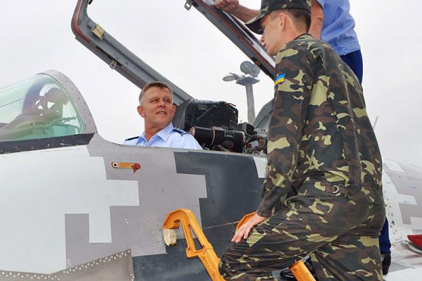 В НАТО довольны военной подготовкой украинских солдат (ФОТО) В НАТО довольны военной подготовкой украинских солдат (ФОТО) dqxikeidqxiqqeant